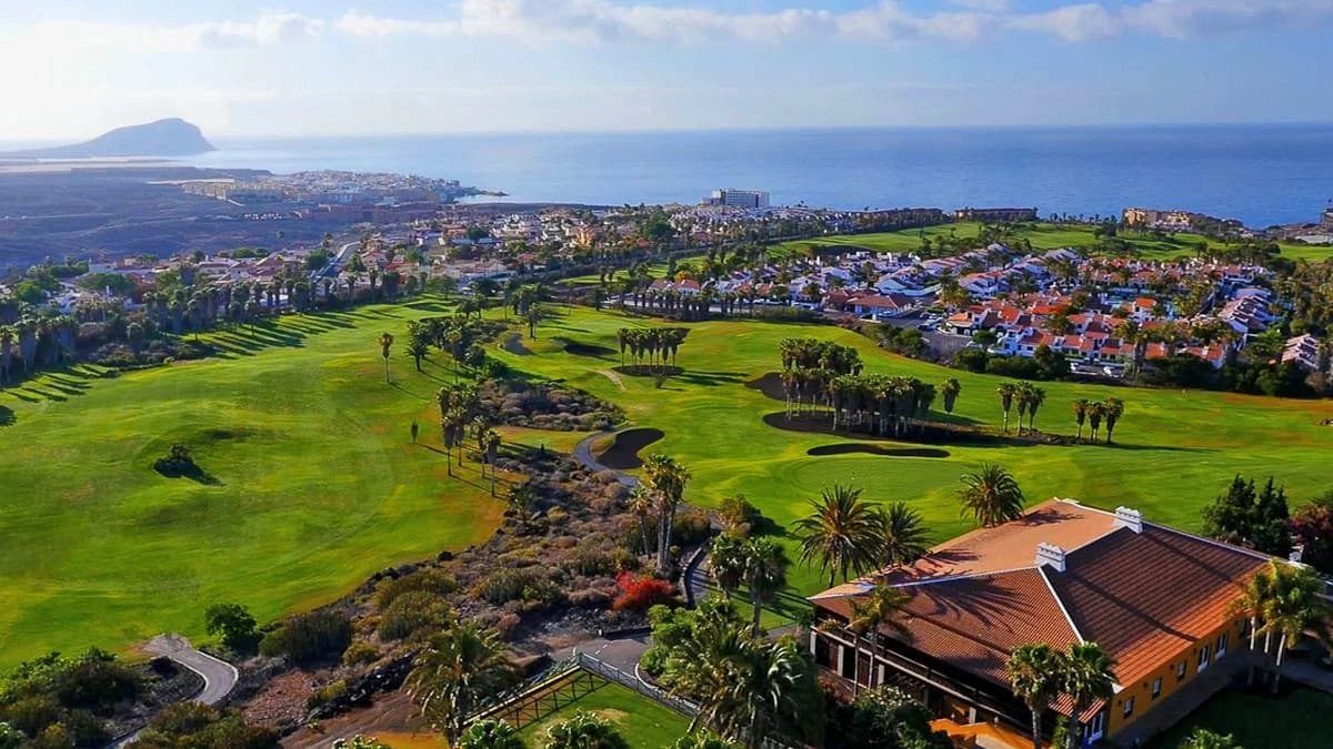 Viața în Golf del Sur